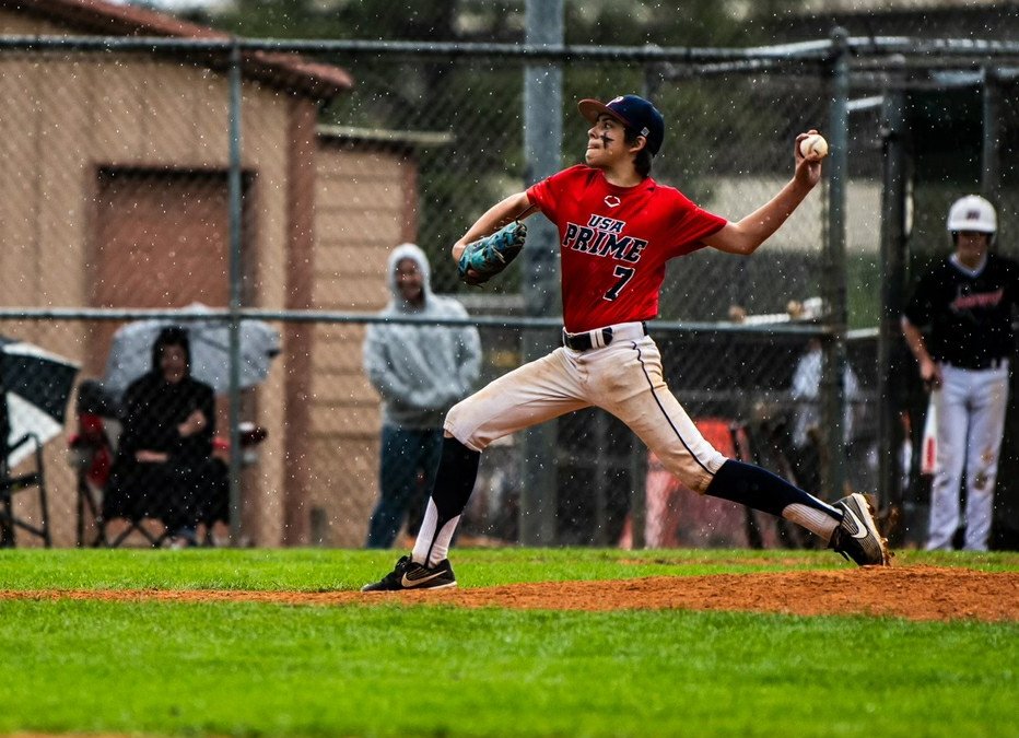 Grasshopper Sports Pitcher